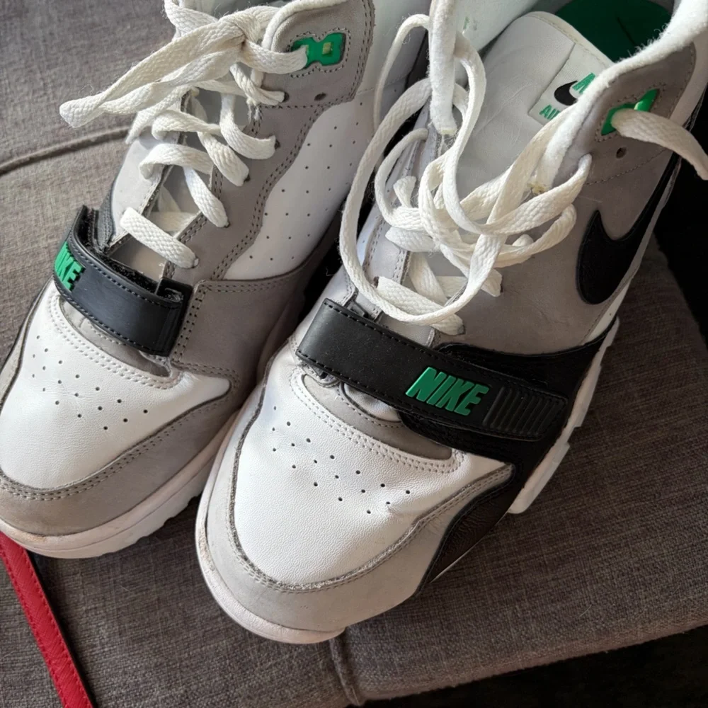 Nike green originally